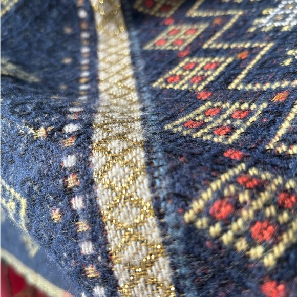 Love Stitch poncho 💙💛❤️ - Picture 3 of 7